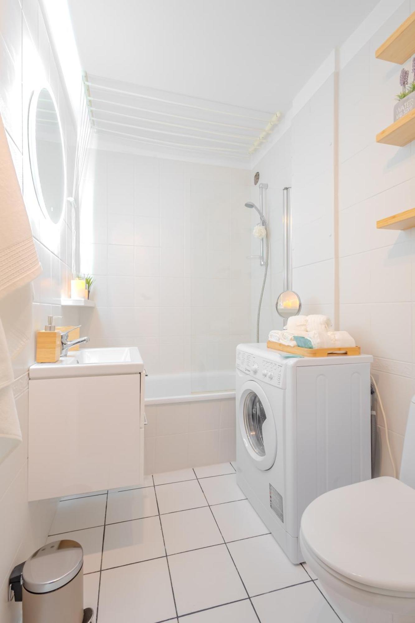 Rezydencja Filmowa- Wygodny Apartament 10 Min Od Lotniska I Centrum Apartment Warsawa Bagian luar foto