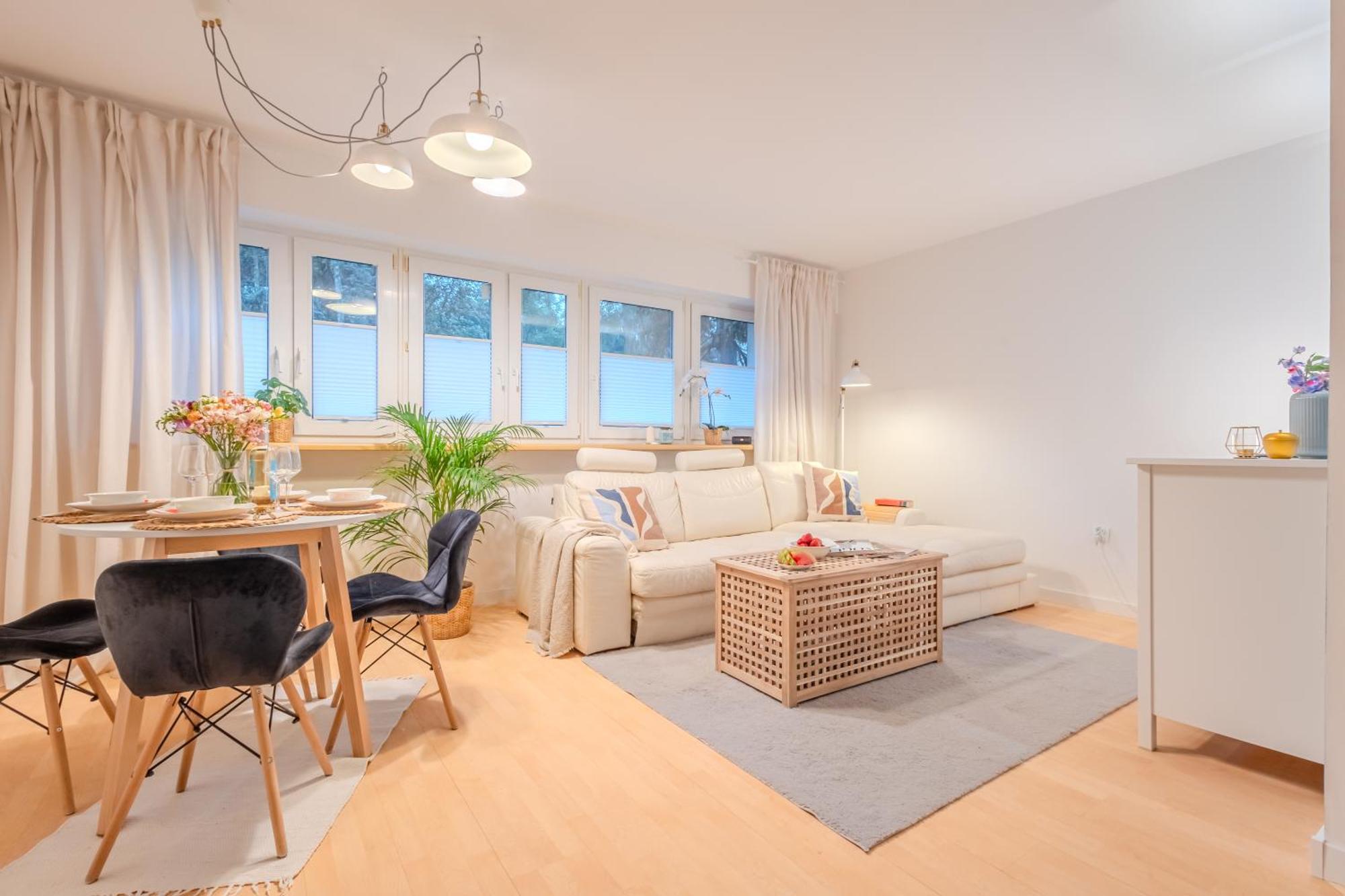 Rezydencja Filmowa- Wygodny Apartament 10 Min Od Lotniska I Centrum Apartment Warsawa Bagian luar foto